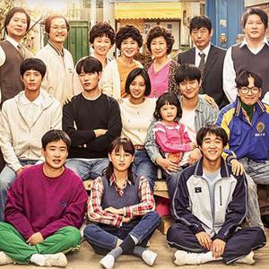 亲近相尾中妈妈和谁在一起了
